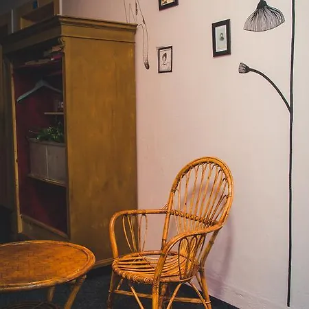 Dakura Hostel *
