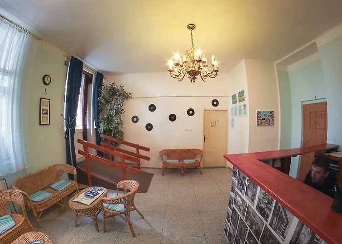 Vandrerhjem Dakura *