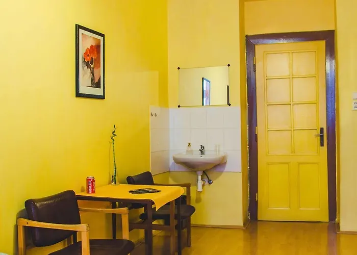 Vandrerhjem Dakura *