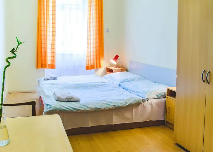 Vandrerhjem Dakura *