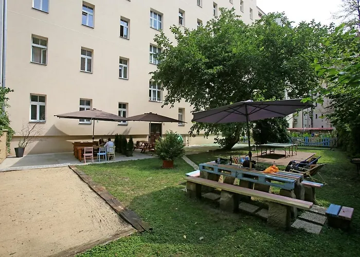 Hostel Dakura *