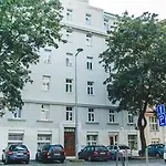 Dakura Vandrerhjem Prag